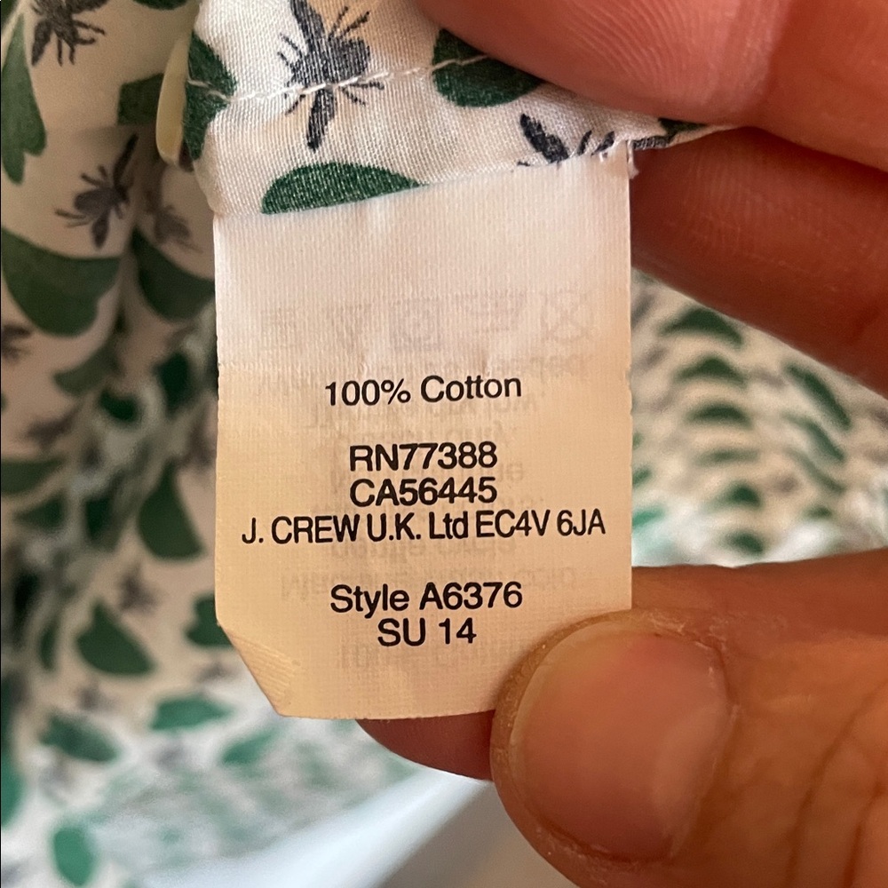 J. Crew Green White Heart Bee insect Patterned Women’s collared Shirt size 0 XS - Picture 3 of 8
